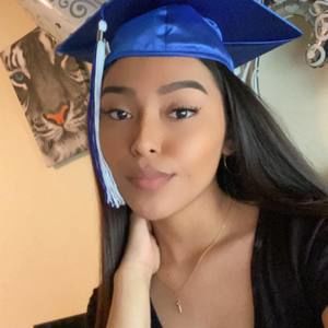 Meet your Posher, Ayleen